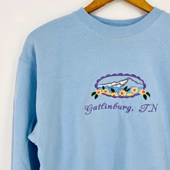 Vintage Tops - Vintage Embroidered Smoky Mountains Gatlinburg, TN Crewneck Sweatshirt Blue S